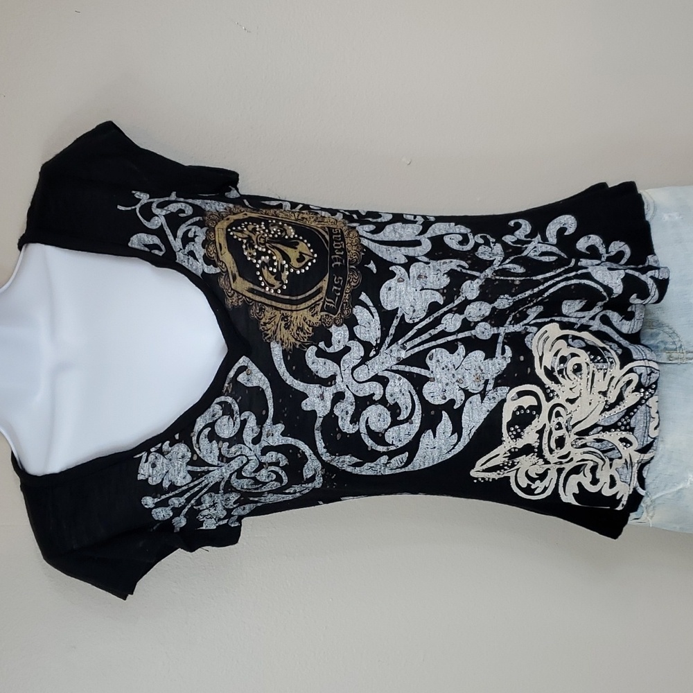 Banana Expression Las Vegas Fleur-De-Lis Print Deep V-Neck Burnout T-Shi…